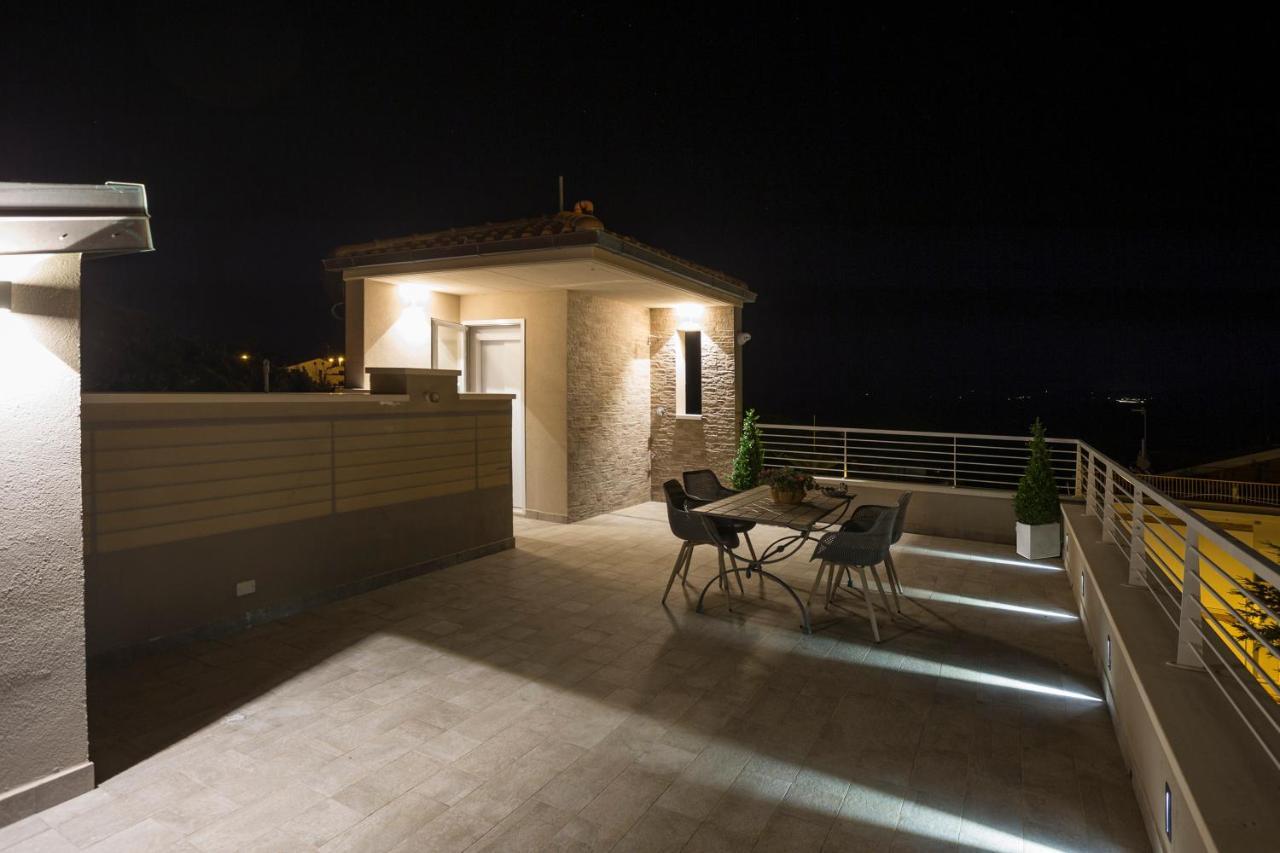 Prima Dell'Elba Family Apartments ピオンビーノ エクステリア 写真