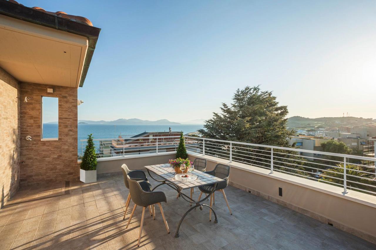 Prima Dell'Elba Family Apartments ピオンビーノ エクステリア 写真